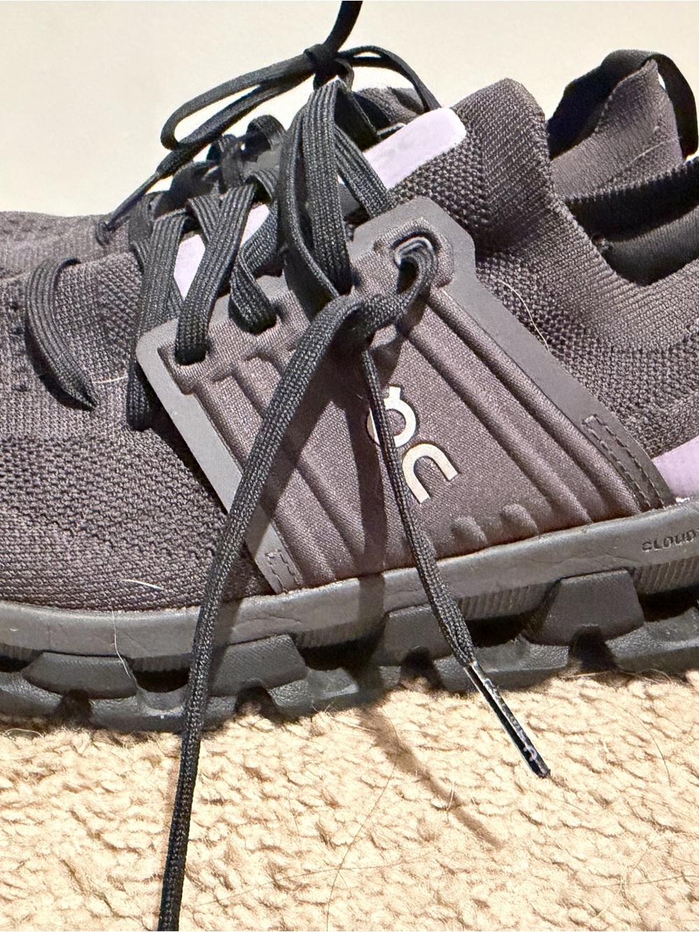 On Cloud Women’s Black Running Shoes